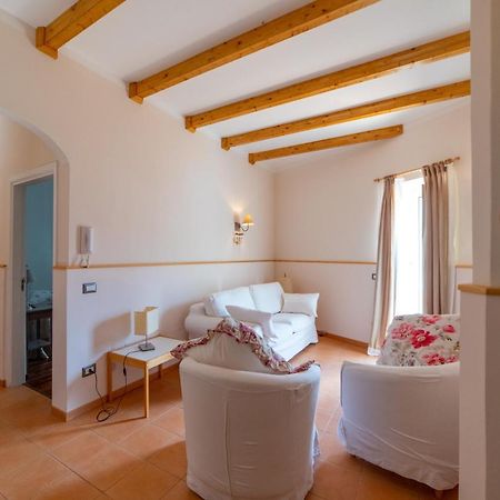 Donna Carmela Apartment Скала Екстериор снимка