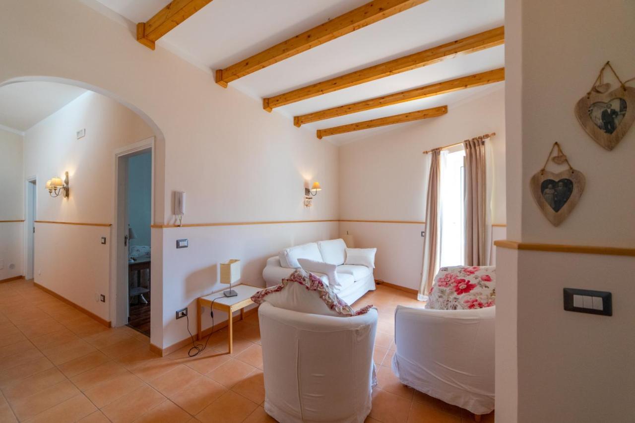 Donna Carmela Apartment Скала Екстериор снимка