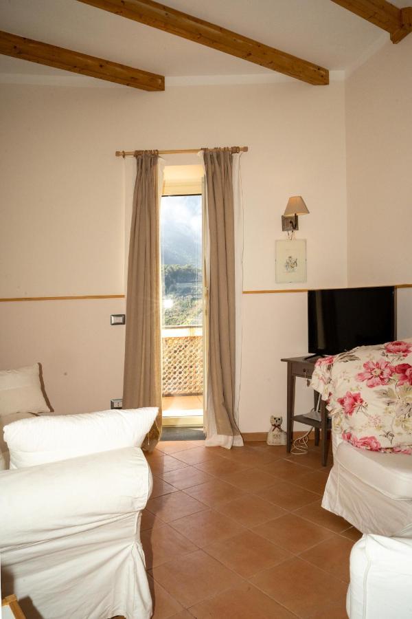 Donna Carmela Apartment Скала Екстериор снимка