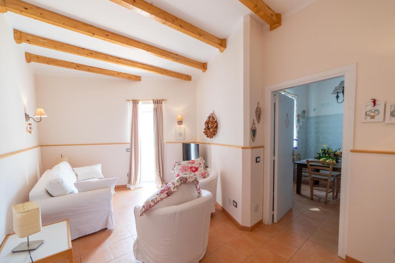 Donna Carmela Apartment Скала Екстериор снимка
