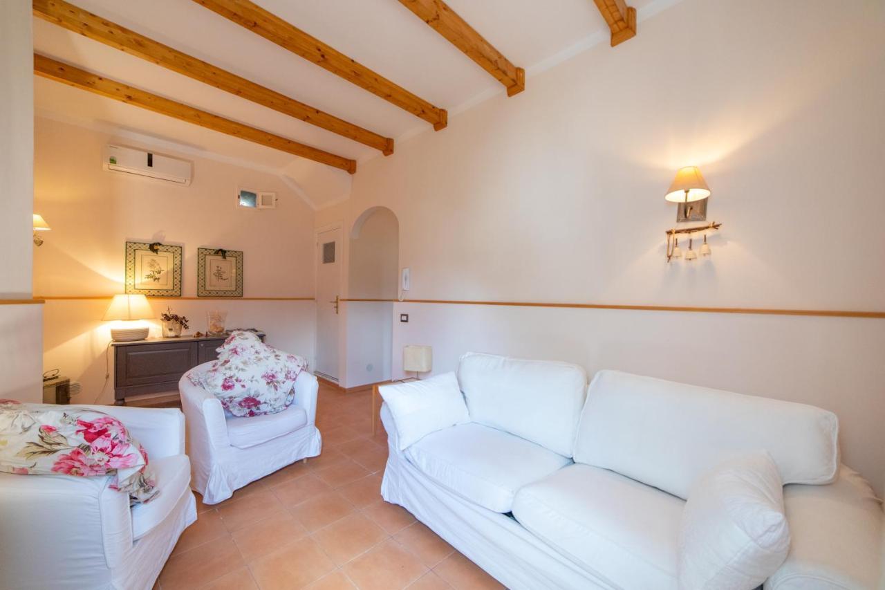 Donna Carmela Apartment Скала Екстериор снимка